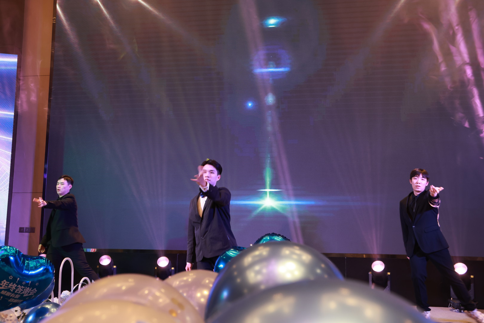 700A2405.JPG 700A2405.JPG